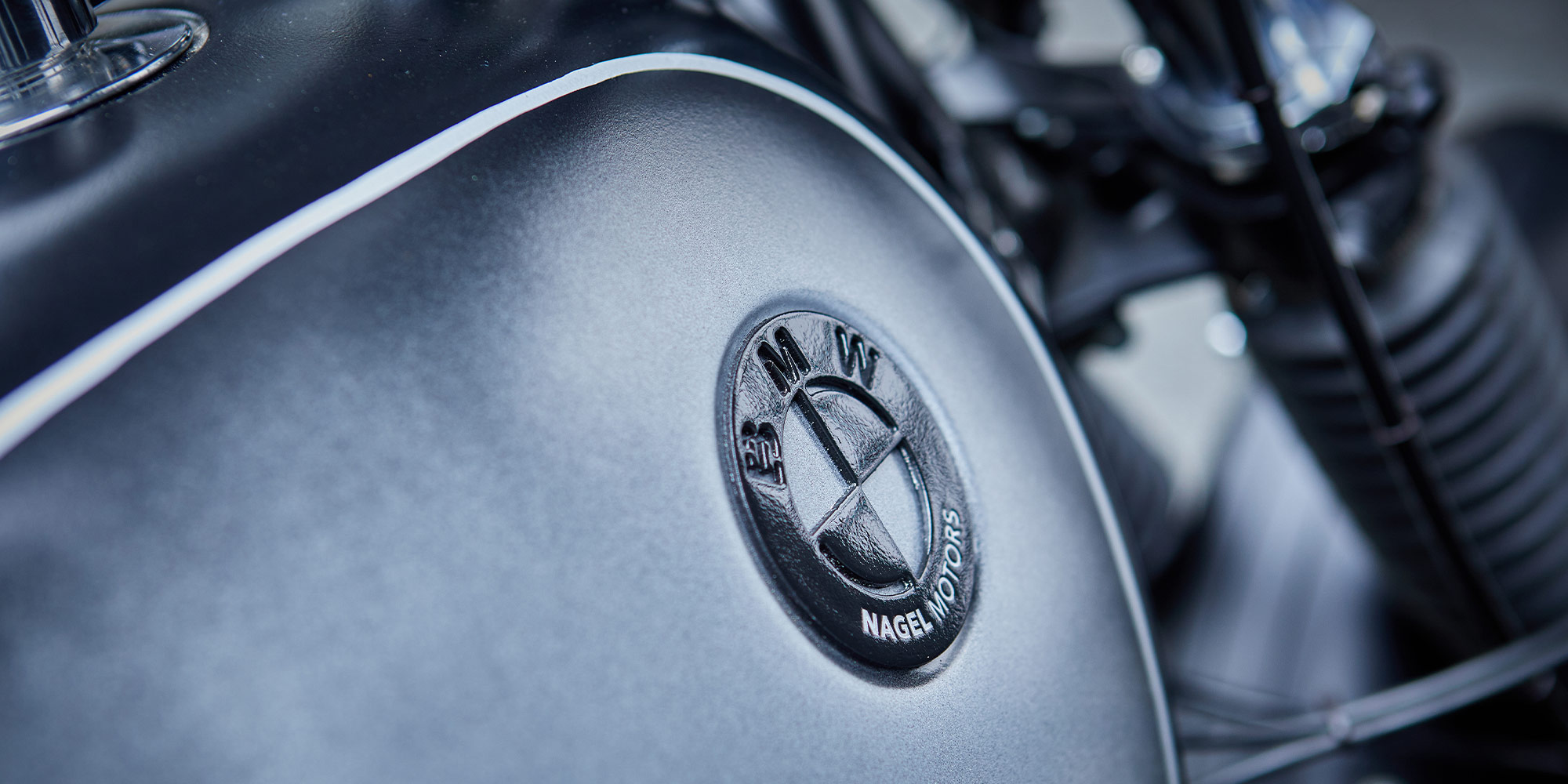 BMW R-100