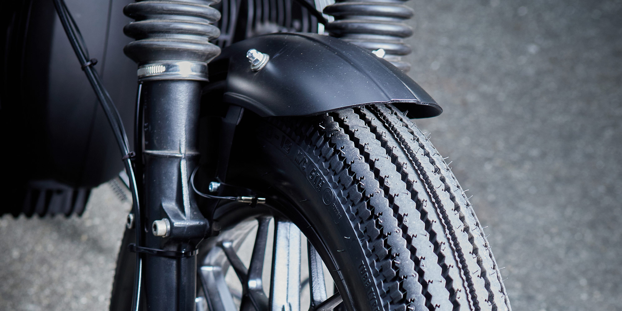 BMW R-100