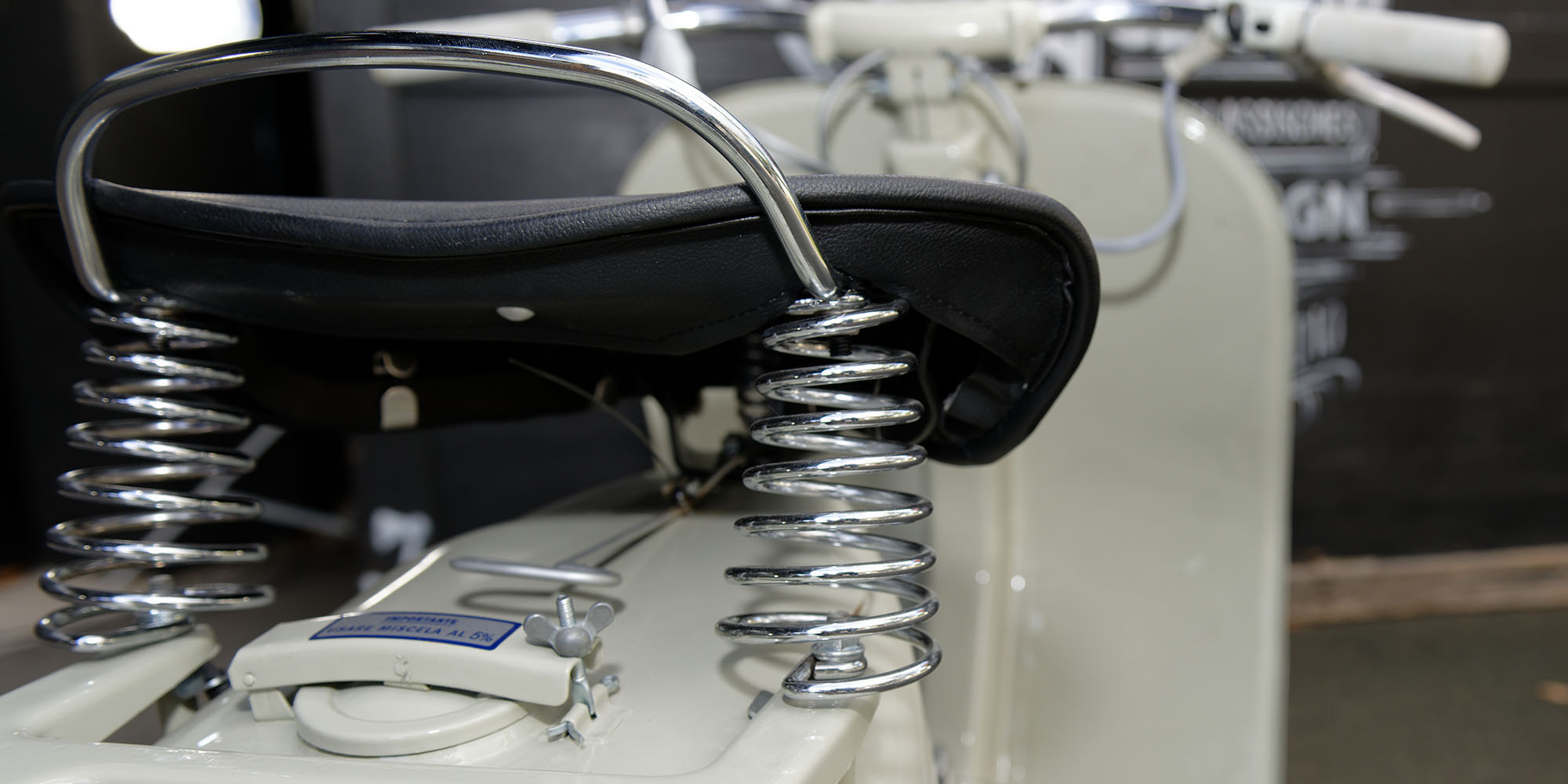 Vespa Faro Basso