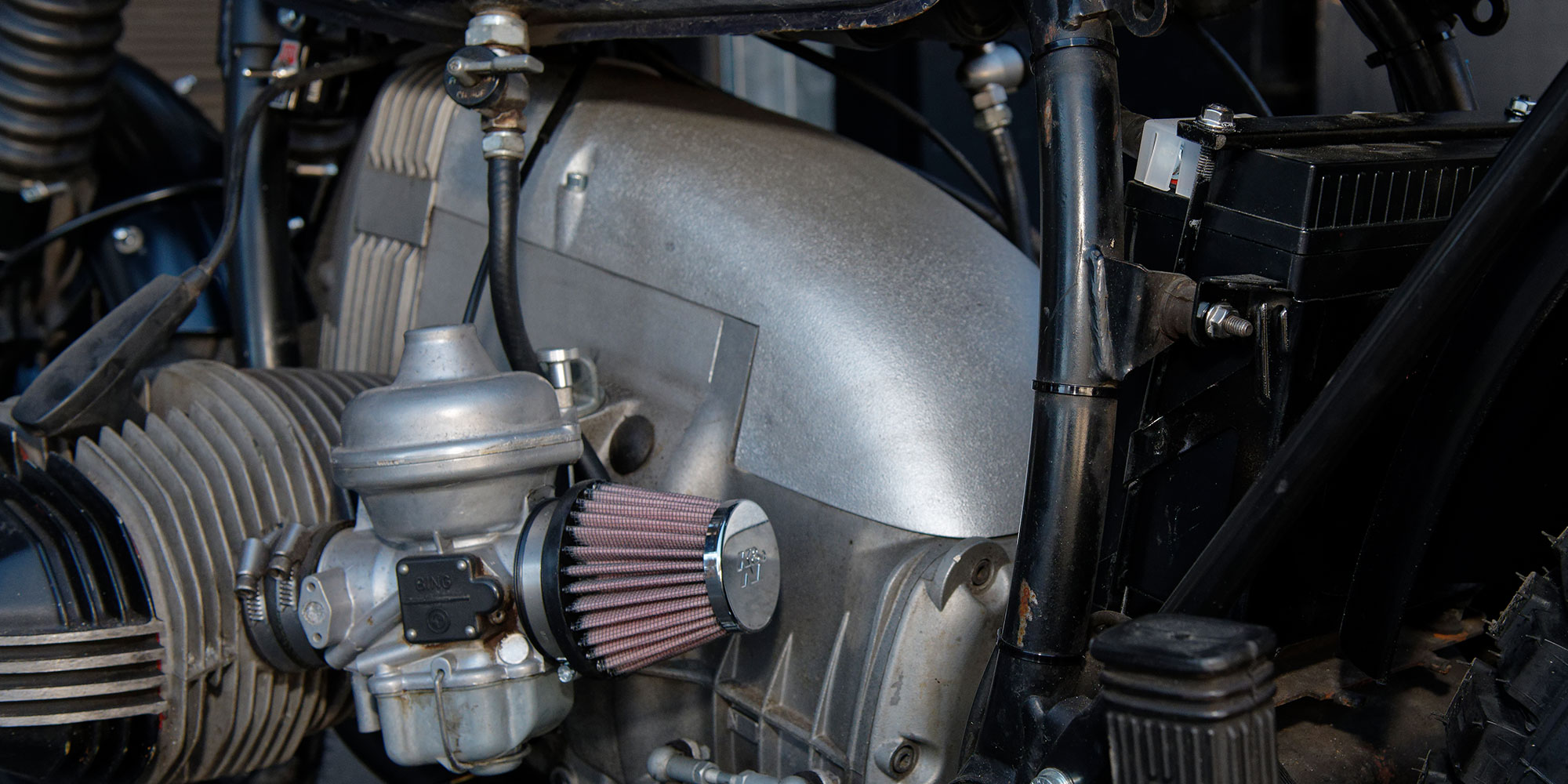 BMW R100
